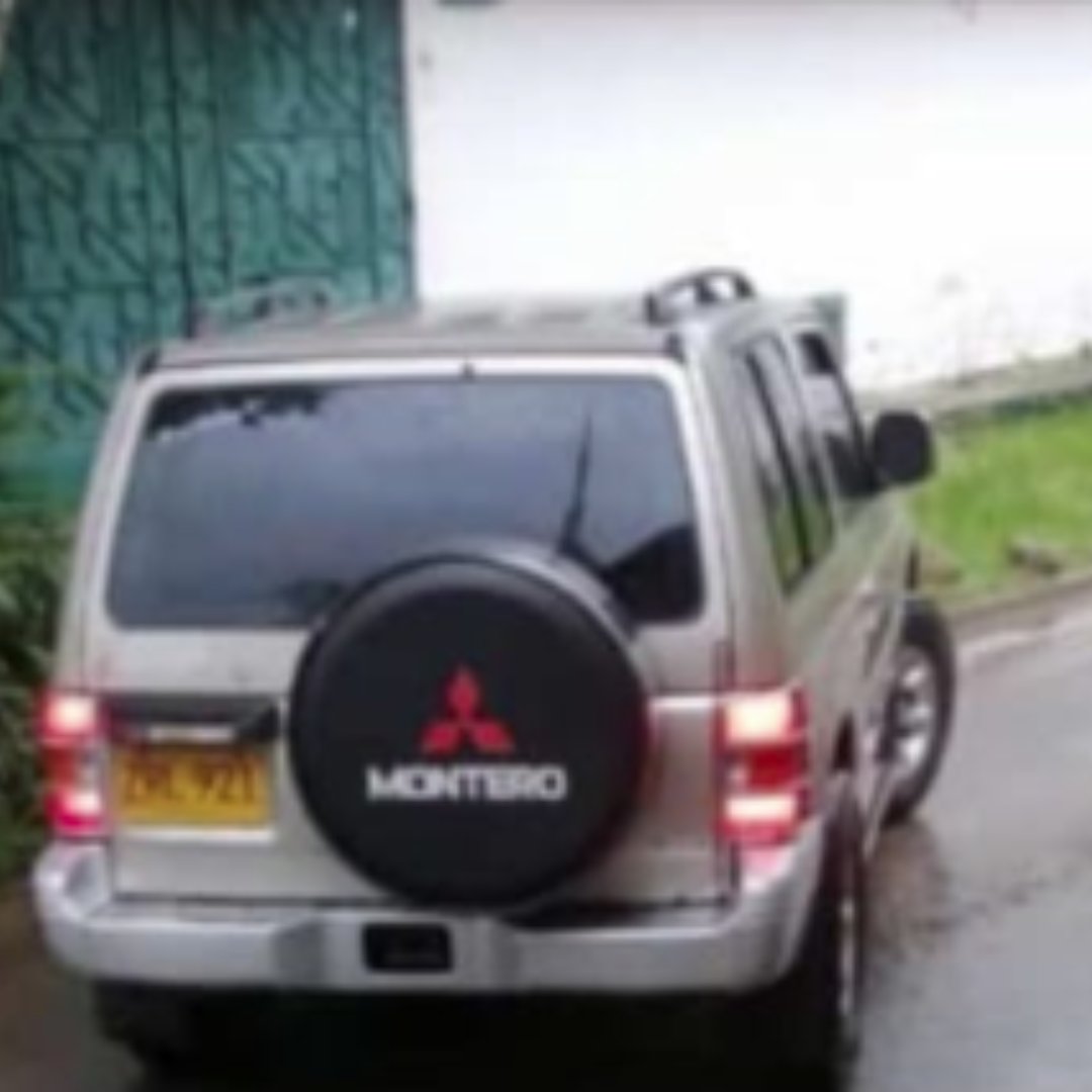 En el sepelio del hermano de Jorelyn Carabalí, se robaron la camioneta de otra jugadora La futbolista de la Selección Colombia, Daniela Caracas, fue víctima de robo mientras asistía al sepelio del hermano de Jorelyn Carabalí, compañera con la que representó al país durante el Mundial Femenino en Australia y Nueva Zelanda.