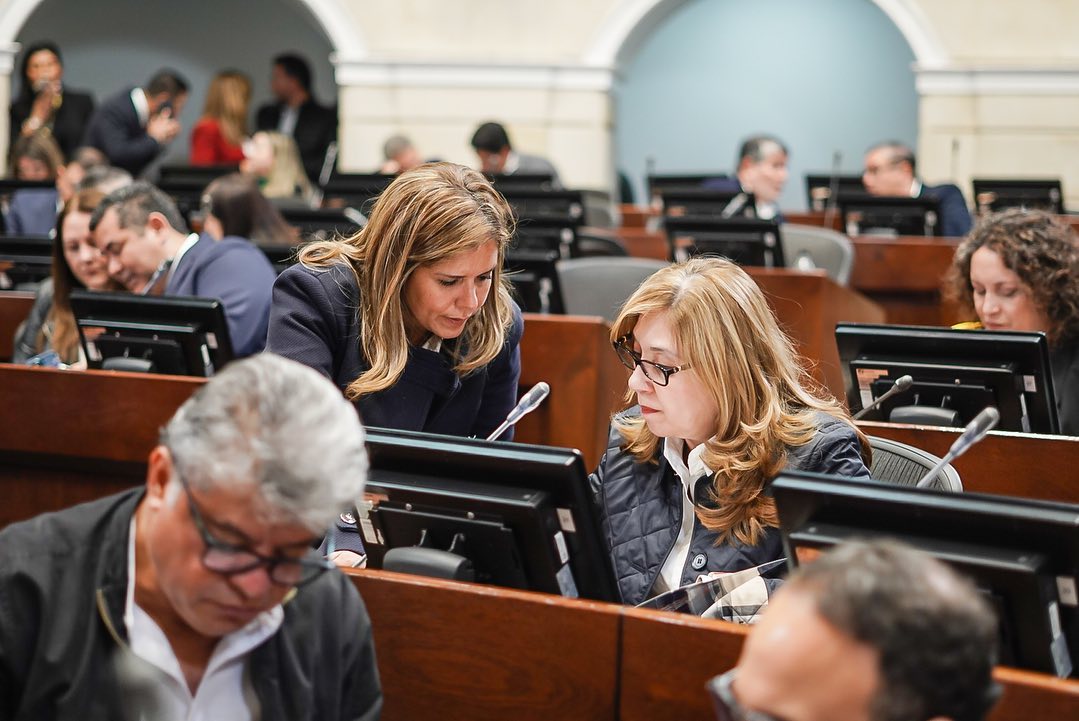 ¡Qué descaro! Senadora pide saber cuánto le van a pagar para ver si le sirve ir a trabajar 1 ¡Qué descaro! Senadora pide saber cuánto le van a pagar para ver si le sirve ir a trabajar