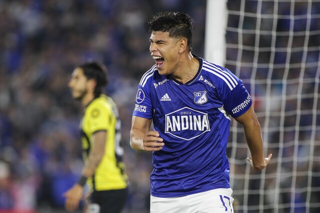 Jorge Arias se para duro por Millonarios 2 Jorge Arias se para duro por Millonarios Millonarios regresará esta noche (7:30 p. m.) a la acción en la Liga, cuando enfrente al Tolima, en El Campín. Sin embargo, para este compromiso el Azul tendrá dos bajas importantes, la de Juan Pablo Vargas y Álex Moreno Paz, por lesión. Ante esta situación, el nombre de Jorge Arias salta a la vista.