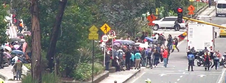 Así avanzan las marchas de profesores en Bogotá 1 Así avanzan las marchas de profesores en Bogotá A esta hora, los profesores se encuentran manifestando en diferentes puntos de la capital.