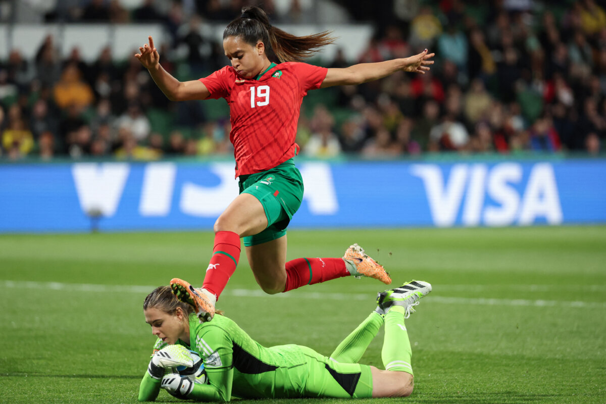 Colombia cayó con Marruecos, pero clasificó a octavos de final del Mundial Femenino 1 Colombia cayó con Marruecos, pero clasificó a octavos de final del Mundial Femenino La Selección Colombia cerró con derrota la fase de grupos del Mundial Femenino, al caer con Marruecos, pero tiene cupo asegurado a octavos de final.