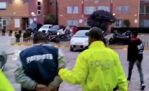 Operativos policiales en Soacha dejan 32 capturados 1 Operativos policiales en Soacha dejan 32 capturados La Policía Metropolitana de Soacha informó que durante esta semana se han efectuado las captura de 32 personas por la comisión de varios delitos, entre los que se encuentra el homicidio.