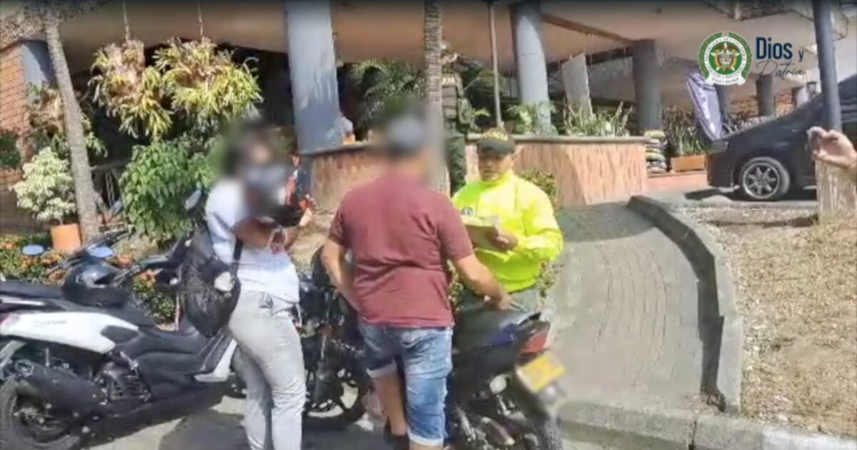Cayeron tres personas que integraban una red internacional de tráfico de migrantes Gracias a un operativo conjunto de la Policía Nacional, la Dirección de Investigación Criminal y la Interpol, se logró captura de tres personas que presuntamente hacían parte de una red internacional de tráfico de migrantes.