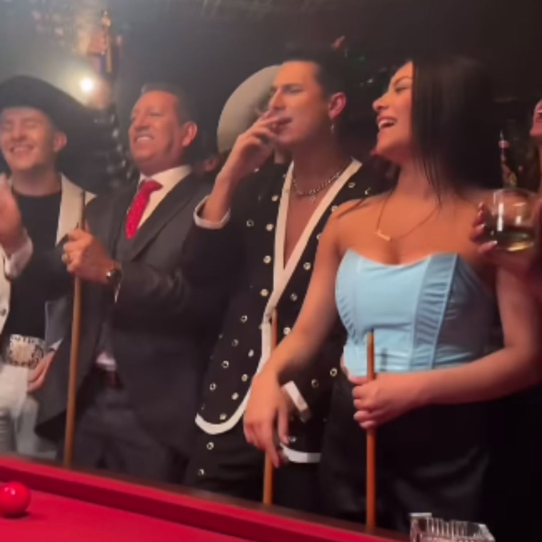 EN VIDEO: Le llovieron criticas a Pipe Bueno por estar fumando Pillaron a Pipe Bueno fumando en un vídeo y algunos usuarios en redes sociales no dudaron en criticarlo.