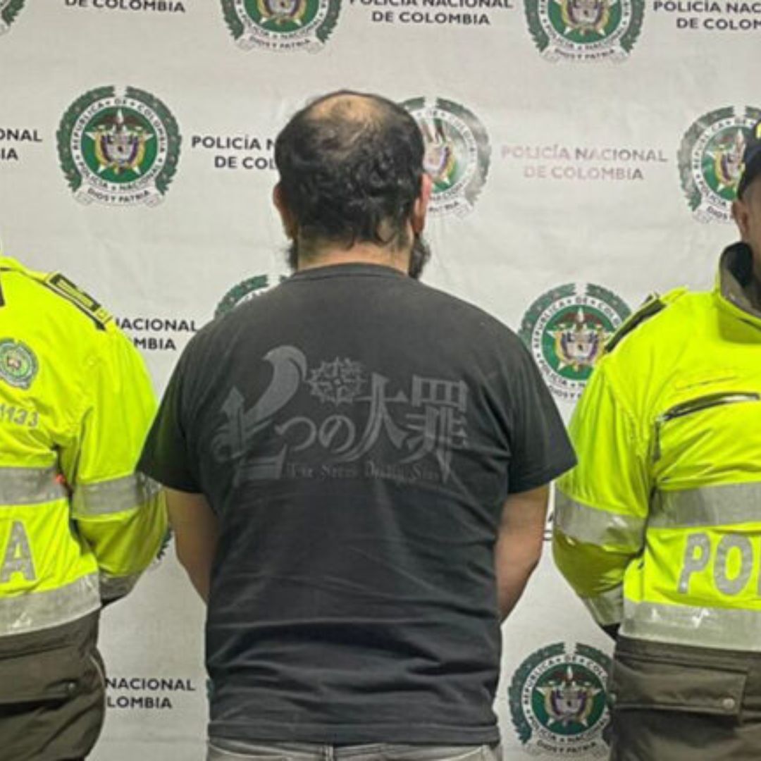 A la cana el presunto feminicida de una modelo webcam en Usme 1 A la cana el presunto feminicida de una modelo webcam en Usme Según lo confirmado por las autoridades, el crimen se presentó en el barrio Villa Anita, de Usme, tras una discusión en la que la modelo webcam sufrió una herida en el cuello con arma cortopunzante.