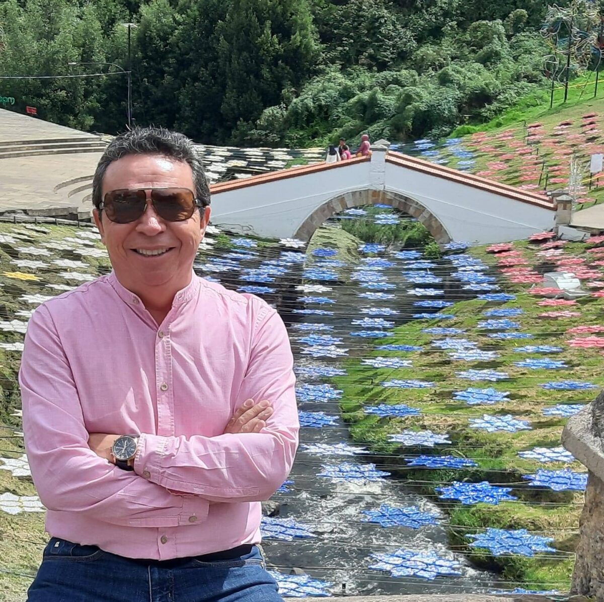 Doble crimen de empresarios en Cundinamarca 1 Doble crimen de empresarios en Cundinamarca En un concurrido sector de Funza (Cundinamarca), sobre la tarde de este jueves, dos hombres, que se encontraban dentro de un vehículo, fueron asesinados en medio de un ataque sicarial que tiene con los pelos de punta a una buena parte de los residentes del municipio. Las víctimas fallecieron en el lugar de los hechos.