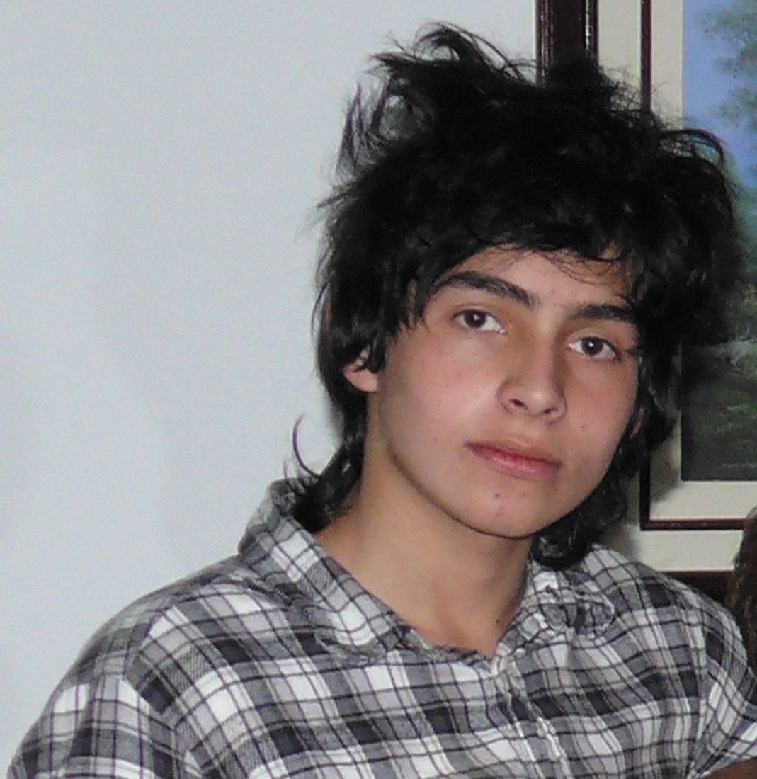 El Estado pidió perdón por el homicidio del artista Diego Felipe Becerra Este 31 de agosto, exactamente 12 años después del asesinato de Diego Felipe Becerra, y el mismo día en que cumpliría 29 años, el Estado colombiano reconoció su responsabilidad en el caso, tras haberse determinado que se trató de una ejecución extrajudicial y que hubo una posterior alteración de la escena del crimen.