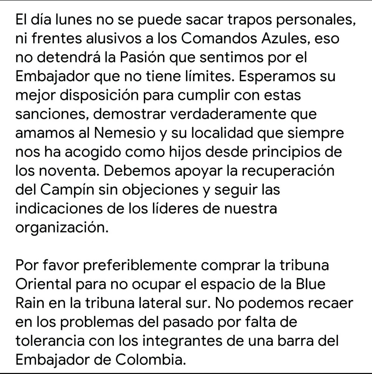 El 'Mono', el hincha de Millonarios que entraron muerto a El Campín 2 El 'Mono', el hincha de Millonarios que entraron muerto a El Campín Q'HUBO habló en exclusiva con la barra Comandos Azules, que nos explicó las razones que los motivó a llevar un ataúd con el cadáver de 'El Mono' al estadio El Campín.