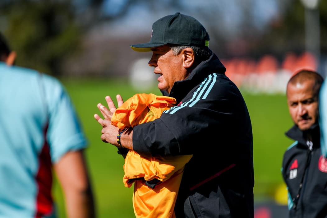 El técnico Nelson Abadía dejó la Selección Colombia Femenina La Federación Colombiana de Fútbol (FCF) tomó este jueves 31 de agosto la decisión de terminar con el ciclo del entrenador Nelson Abadía al frente de la selección Colombia Femenina.