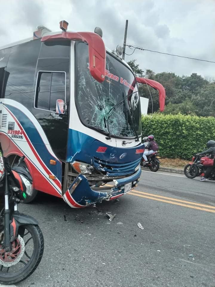 Juan Daniel, el joven que falleció en trágico accidente en la vía La Mesa- Anapoima 1 Juan Daniel, el joven que falleció en trágico accidente en la vía La Mesa- Anapoima Un aparatoso accidente de tránsito cobró la vida de Juan Daniel, en la vía La Mesa- Anapoima.