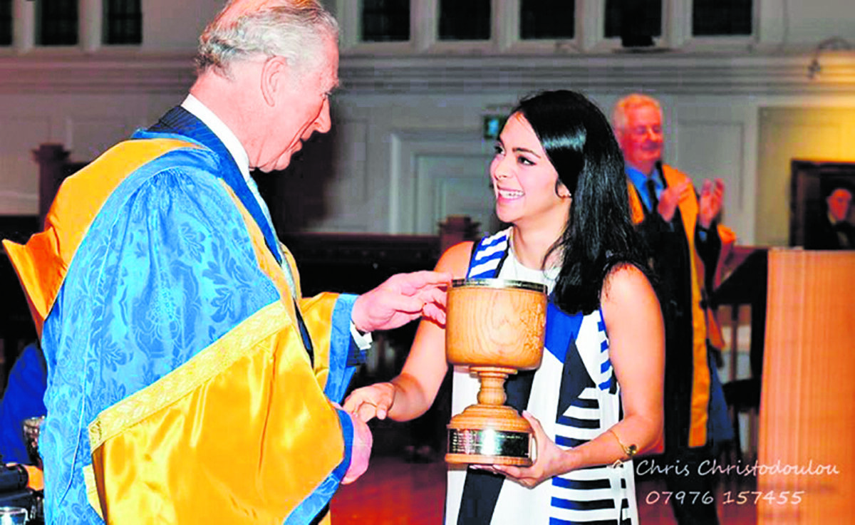 La voz más bella del mundo es Colombiana 3 La voz más bella del mundo es Colombiana Melódica, expresiva y con la capacidad de arrancar una sonrisa, así es la voz de la soprano bogotana Julieth Lozano Rolón, la más reciente ganadora del concurso ‘BBC Cardiff Singer of the World’ y que la corona como la mejor voz del mundo.