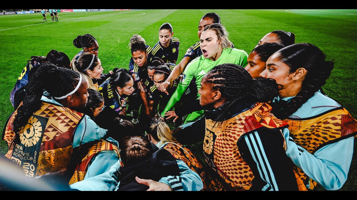Las 'Superpoderosas' dejaron una huella eterna en el mundial Tras su histórica participación en el Mundial de Australia y Nueva Zelanda, la mitad de la delegación de la Selección Colombia de Fútbol Femenina llegó al país durante la noche de este domingo, y se espera que hoy llegue el resto de la delegación para poder realizarles un homenaje luego de la destacada actuación donde las 'Superpoderosas' alcanzaron los cuartos de final por primera vez.