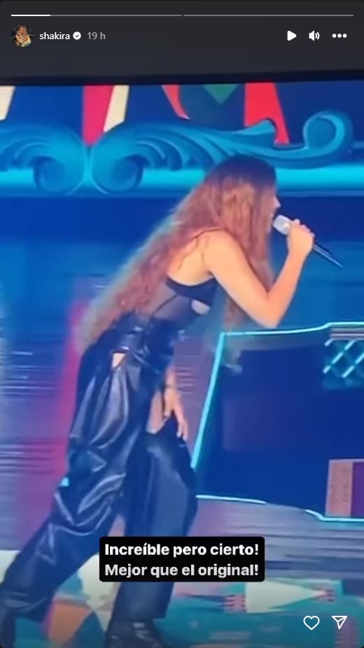 "Mejor que el original": la reacción de Shakira a su imitadora en 'Yo me llamo' 2 "Mejor que el original": la reacción de Shakira a su imitadora en 'Yo me llamo' La doble de Shakira no solo sorprendió al jurado de 'Yo me llamo' con su imitación, sino que también acaparó la atención de la barranquillera, quien reaccionó al gran talento de la mujer.