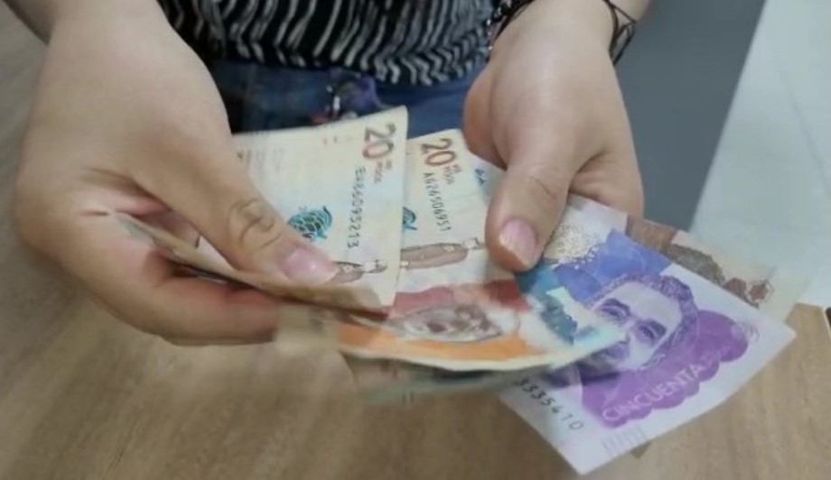 ¡Indignante! Mujer utilizó la identidad de una bebé fallecida para cometer millonario fraude Ava Misseldine, es una mujer originaria del estado de Ohio, en los Estados Unidos, y fue enviada a prisión por haber robado la identidad de una bebé fallecida en 1979 para solicitar préstamos fraudulentos del Programa de Protección de Pago (PPP) que el gobierno estadounidense sacó para ayudar a pequeñas empresas.