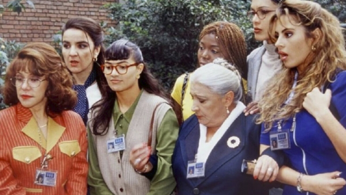 Murió integrante de de la famosa telenovela ‘Yo soy Betty, la fea’ La televisión colombiana está de luto por el fallecimiento de una de las integrantes de la producción de ‘Yo soy Betty, la fea’. Rocío fue la responsable de crear el icónico look de Betty, el personaje interpretado por Ana María Orozco.