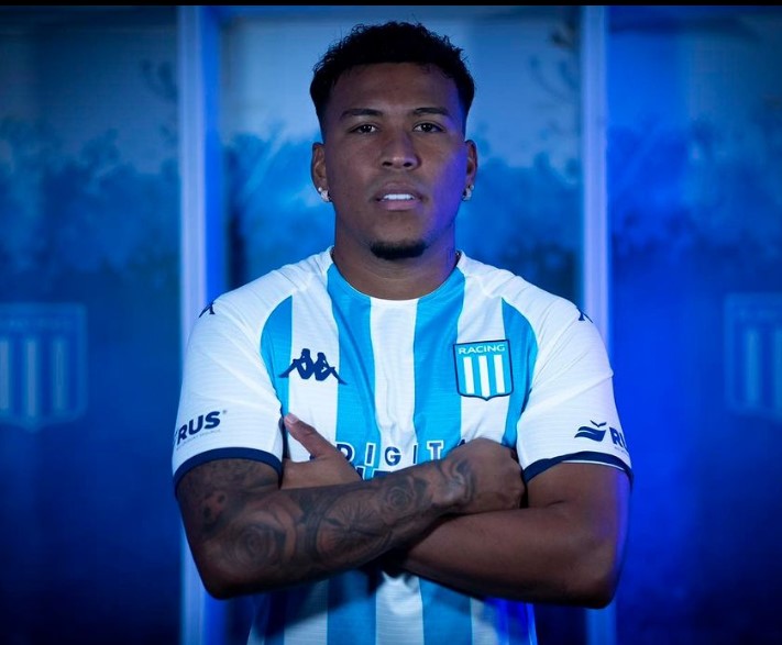 Atlético Nacional define ante Racing el cupo a cuarto de final en la Copa Libertadores Esta noche en Avellaneda (Argentina), Atlético Nacional buscará su paso a cuarto de final ante Racing, equipo al cual le ganó 4 a 2 en el juego de ida en el estadio Atanasio Girardot.