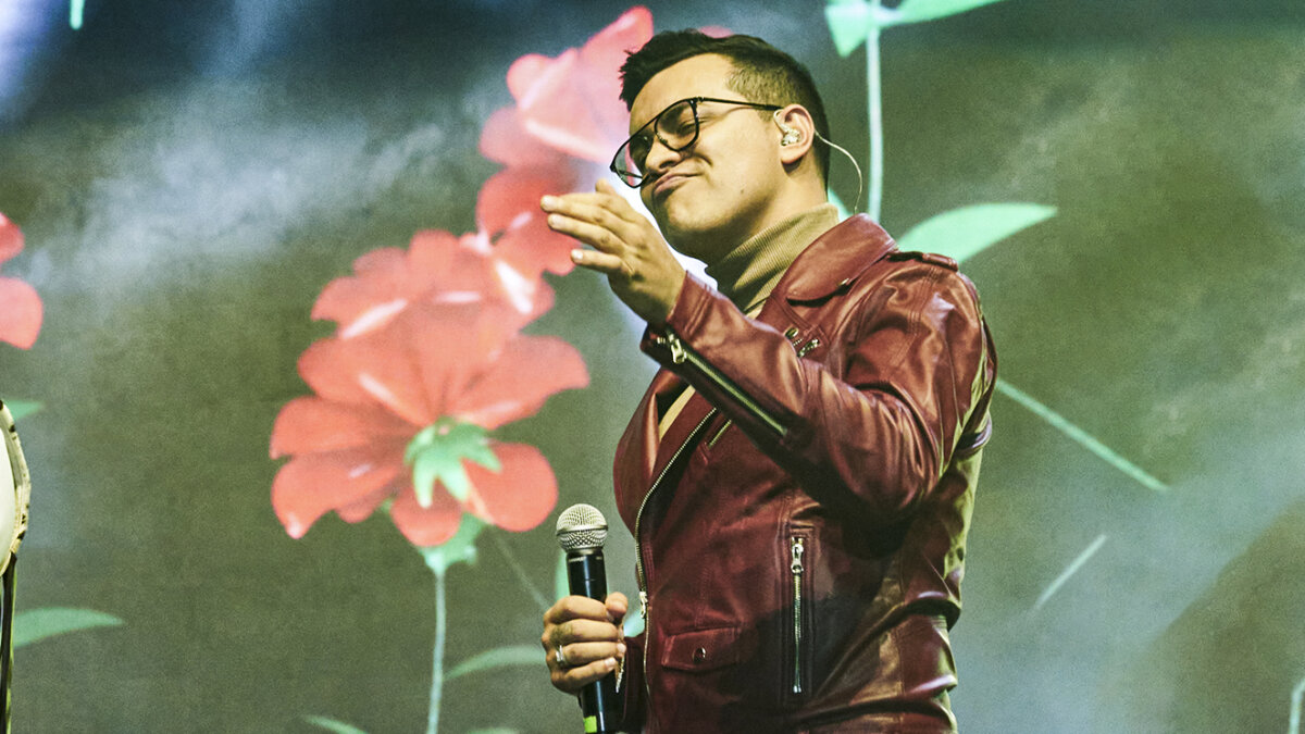 “Nadie tiene necesidad de eso”: Yeison Jiménez alertó sobre estafas que están haciendo a nombre de su familia Al cantante Yeison Jiménez las estafas no lo dejan en paz: ahora se están haciendo pasar por su hermana para vender celulares y pedir plata.