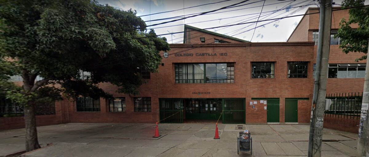 Niña de seis años fue presuntamente abusada en colegio de Kennedy 1 Niña de seis años fue presuntamente abusada en colegio de Kennedy La mañana de este miércoles se hizo pública la denuncia de varios padres de familia que manifiestan que una niña de seis años habría sido víctima de abuso sexual al interior del Colegio Castilla I.E.D. en la localidad de Kennedy. A pesar de que el hecho ya fue puesto en conocimiento de la Fiscalía, las autoridades del centro educativo no han colaborado con la investigación del caso.
