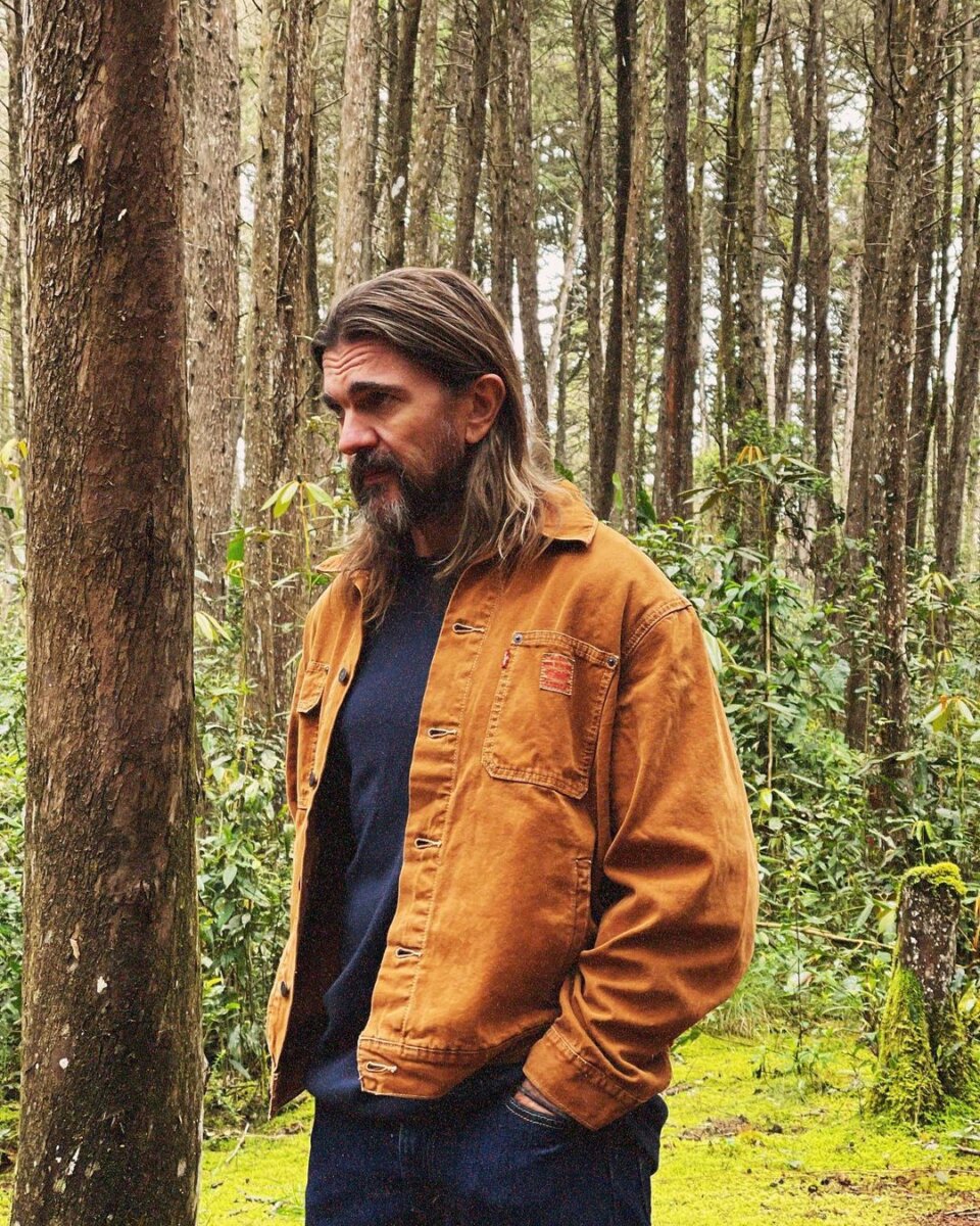 “Odiaba verme al espejo”: Juanes se destapó y habló sobre su depresión 1 “Odiaba verme al espejo”: Juanes se destapó y habló sobre su depresión Juanes es reconocido como uno de los artistas colombianos más exitosos, pues se ha dedicado a cosechar éxitos en géneros como el rock y el pop; sin embargo, recientemente dejó atrás su máscara de cantante para destaparse como ser humano y hablar sobre su depresión.