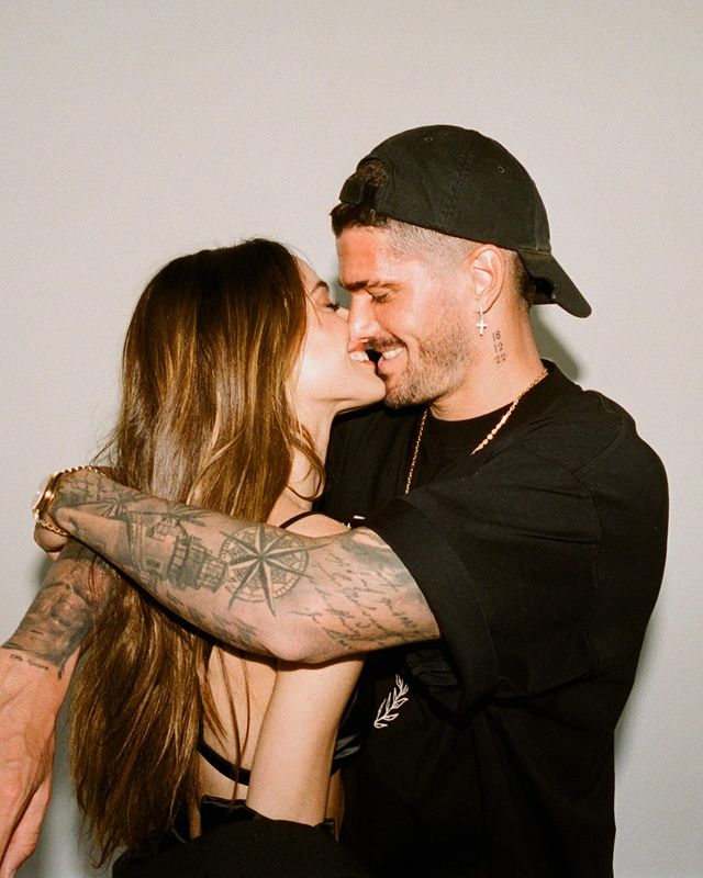 Por esta razón Tini Stoessel y Rodrigo de Paul terminaron su romance Tini Stoessel le puso fin a los rumores que se venían generando sobre su relación con el futbolista argentino Rodrigo de Paul y confirmó que terminaron su romance.