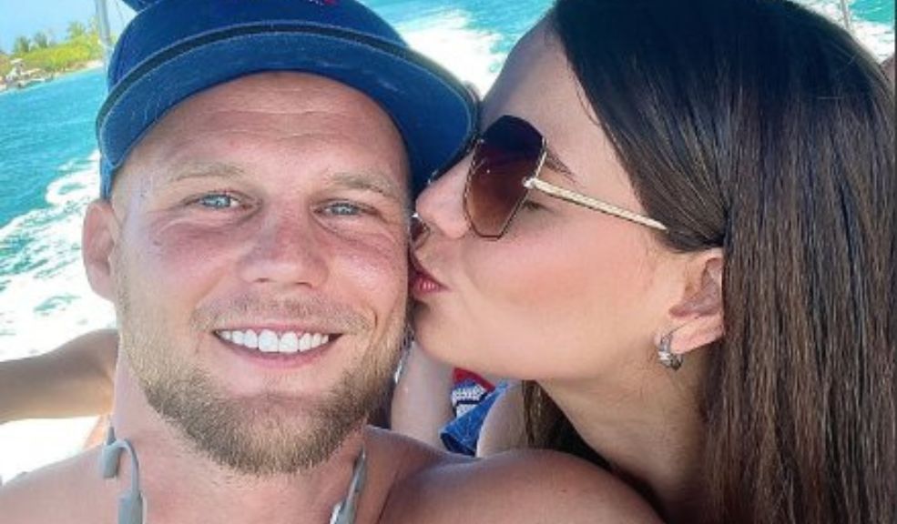 La novia de Dominic, el youtuber alemán, ‘marcó’ su territorio
