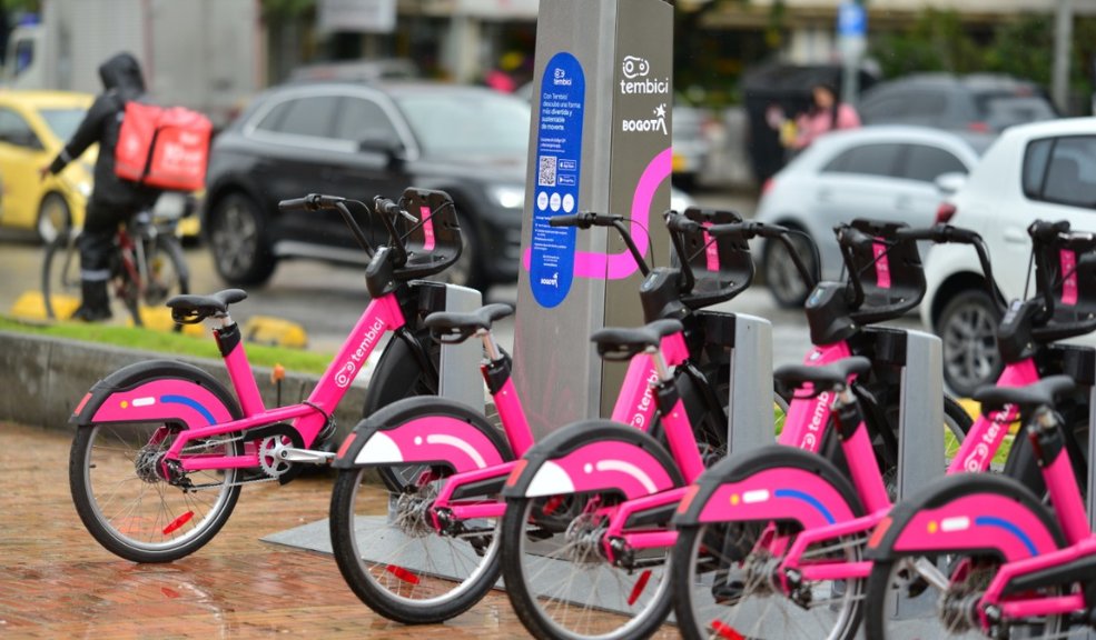 La gran acogida de las bicicletas sostenibles en Bogotá 8 La gran acogida de las bicicletas sostenibles en Bogotá Tembici, el Sistema de Bicicletas Compartidas (SBC) de Bogotá, ha tenido gran acogida en la ciudad, tanto así que, antes de cumplir un año de operación, logró completar un millón de viajes en su plataforma.