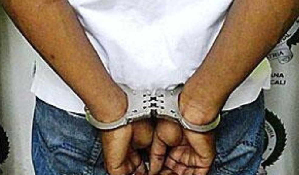 Cayó 'El Mecánico': presunto sicario del 'Clan del Golfo' 8 Cayó 'El Mecánico': presunto sicario del 'Clan del Golfo' Juan Sebastián Flórez Martínez, alias ‘El Mecánico’, es uno de los señalados sicarios del ‘Clan de Golfo’, que tiene injerencia ilegal en el Magdalena Medio y el sur de Bolívar.