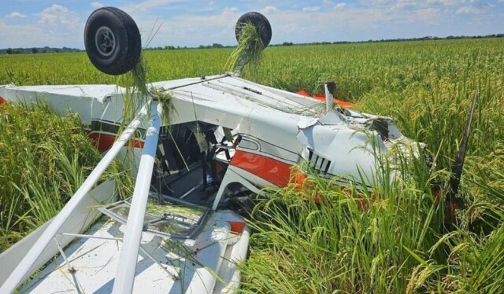 ¡Atención! Se accidentó avioneta en la que viajaba candidato a la Gobernación de Casanare 7 ¡Atención! Se accidentó avioneta en la que viajaba candidato a la Gobernación de Casanare El candidato a la Gobernación de Casanare, César Ortiz Zorro, y su equipo de trabajo sufrieron un accidente pasado el mediodía de este sábado, luego de que la avioneta en la que se desplazaban se precipitó a tierra.