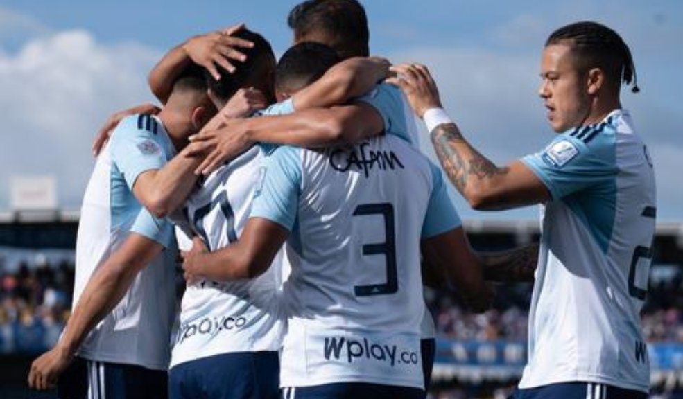 Tremendo agarrón entre los jugadores de Millos y Nacional El jugador de Nacional, Felipe Aguirre, le dio un cabezazo al centrocampista de Millonarios Larry Vásquez, en medio del partido.