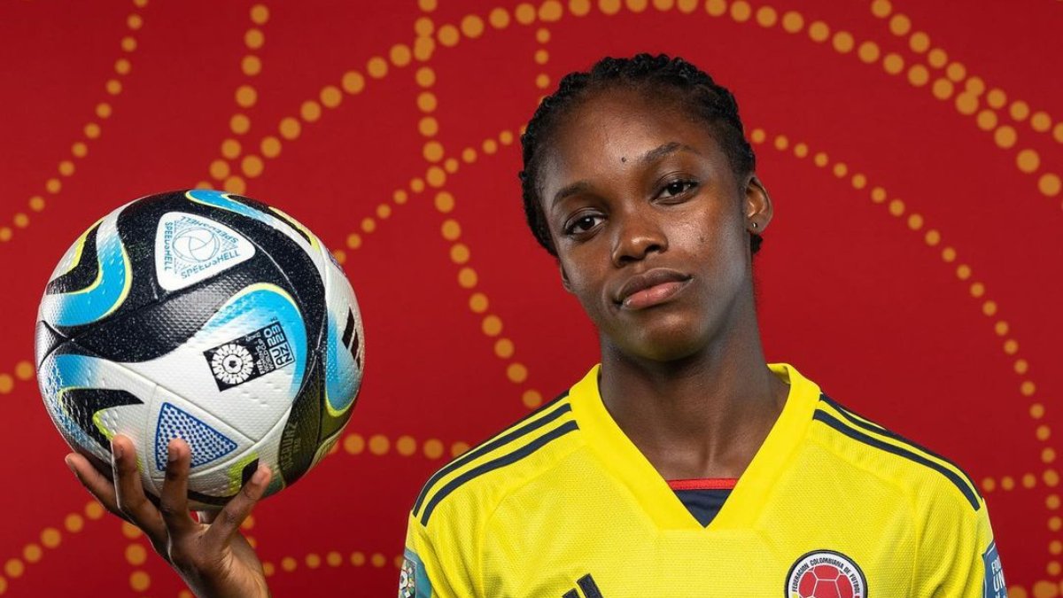 Fifa anuncia que el gol de Linda Caicedo es el mejor del Mundial Femenino 4 Fifa anuncia que el gol de Linda Caicedo es el mejor del Mundial Femenino Linda Caicedo, figura de la Selección Colombia, ganó la votación al mejor gol del Mundial Femenino. Su tanto frente a Alemania fue una joya.