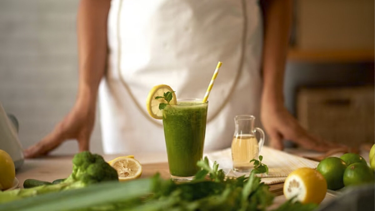 Un juguito pa´ que no se maluquee Estamos en épocas en que muchas virosis nos ‘tumban’ y nos mandan a la cama. Este jugo repleto de vitaminas y antioxidantes le ayudarán a fortalecer su salud y aumentar sus defensas naturales.