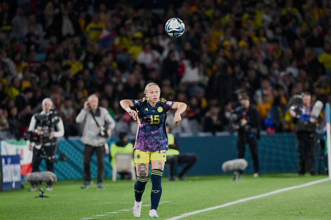 Una colombiana llegará a un gigante del fútbol alemán 1 Una colombiana llegará a un gigante del fútbol alemán Tras sobresalir como una de las revelaciones del Mundial Femenino 2023, Ana María Guzmán confirmó que salía del Deportivo Pereira hacia Atlético Nacional con quien disputará la Copa Libertadores.