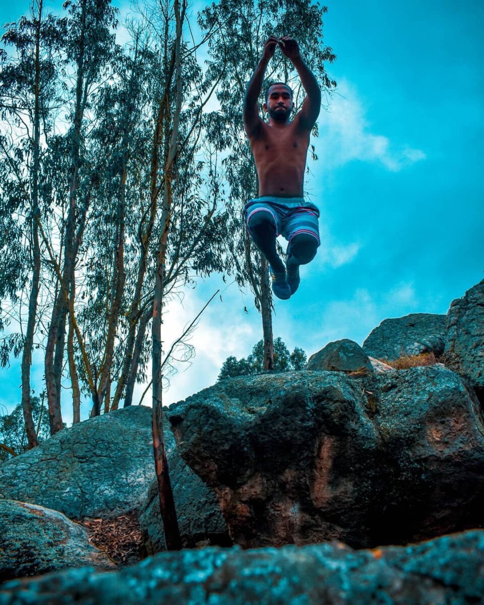 Wálter, el teso del Parkour en Soacha Wálter es uno de los más grandes exponentes del Parkour en Soacha. Conozca más sobre esta deporte aquí.