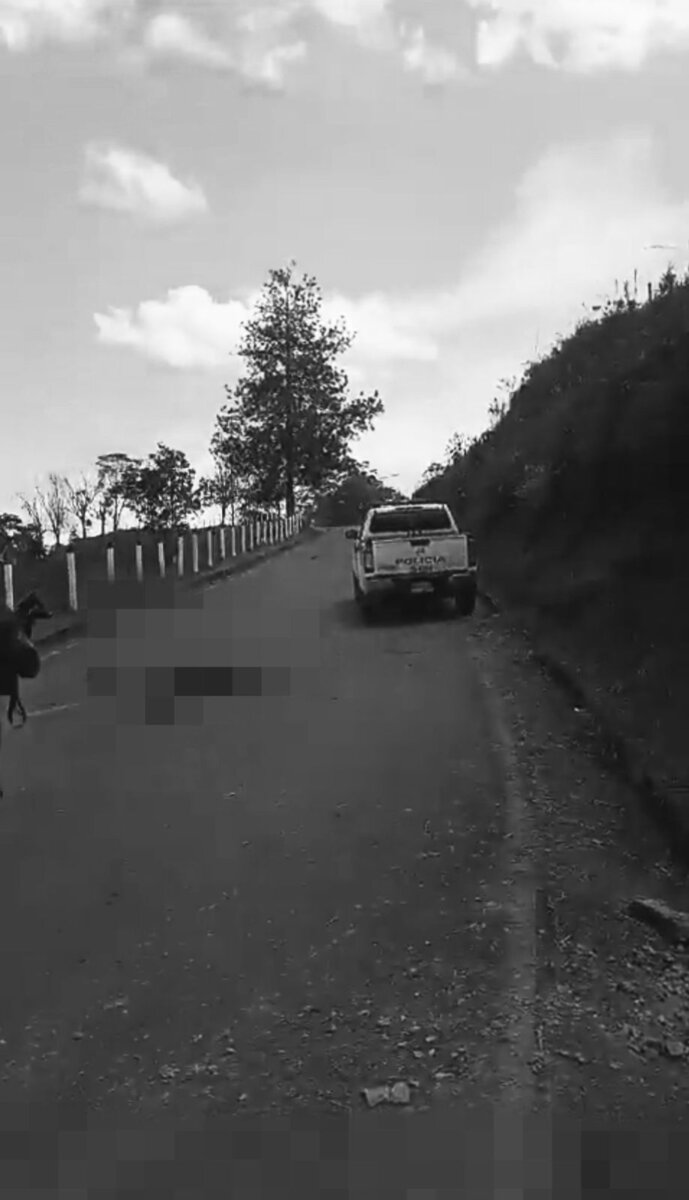Estos son los tres policías que fallecieron por ataque armado en el Cauca 1 Estos son los tres policías que fallecieron por ataque armado en el Cauca Estas son las tres víctimas fatales que dejó el atentado armado en el Cauca.