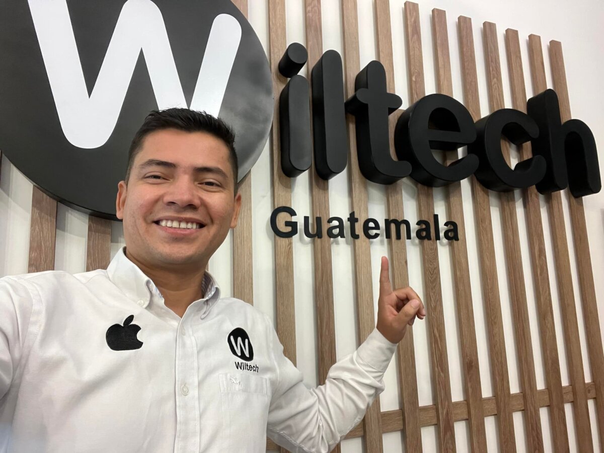 Wiltech defiende su “derecho a reparar” celulares El taller de reparaciones Wiltech, que se hizo famoso por subir videos en los que repara equipos que aparentemente “no tienen solución”, está a punto de embarcarse en un lío jurídico contra Apple Inc., y todo porque dedica su vida a reparar los celulares de la marca, lo que les afecta su millonario negocio.