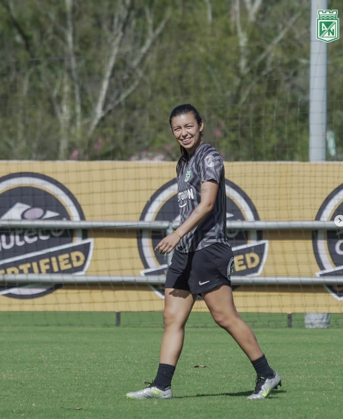 Se definieron las sedes de la Copa Libertadores Femenina que se disputará en el país 2 Se definieron las sedes de la Copa Libertadores Femenina que se disputará en el país En total serán 16 los equipos del continente que disputarán la Copa Libertadores Femenina en Colombia, del 5 al 21 de octubre, y que tendrá como representantes del país a Independiente Santa Fe, América de Cali y Atlético Nacional.