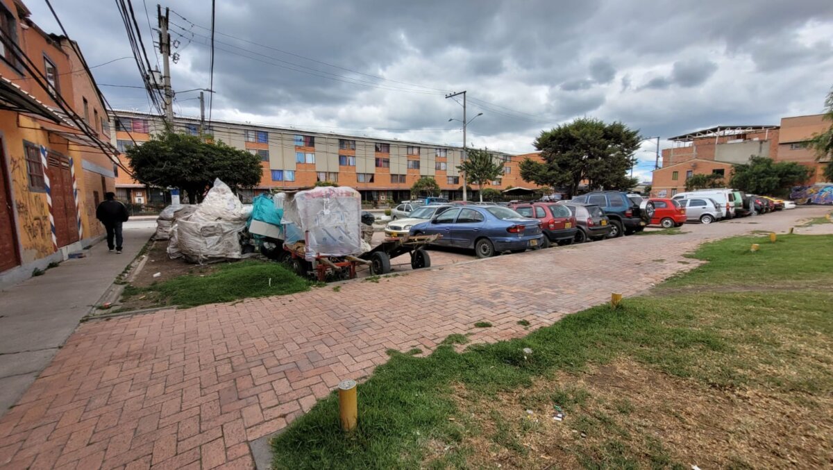 Pareja baleada en Bosa permanece en grave estado de salud Una pareja que departía en espacio público del barrio San Diego, en Bosa, fue atacada a bala por sujetos que los abordaron en horas de la noche de este martes.