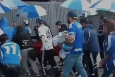¡Insólito! Hinchas de Millonarios metieron un ataúd con un muerto al estadio