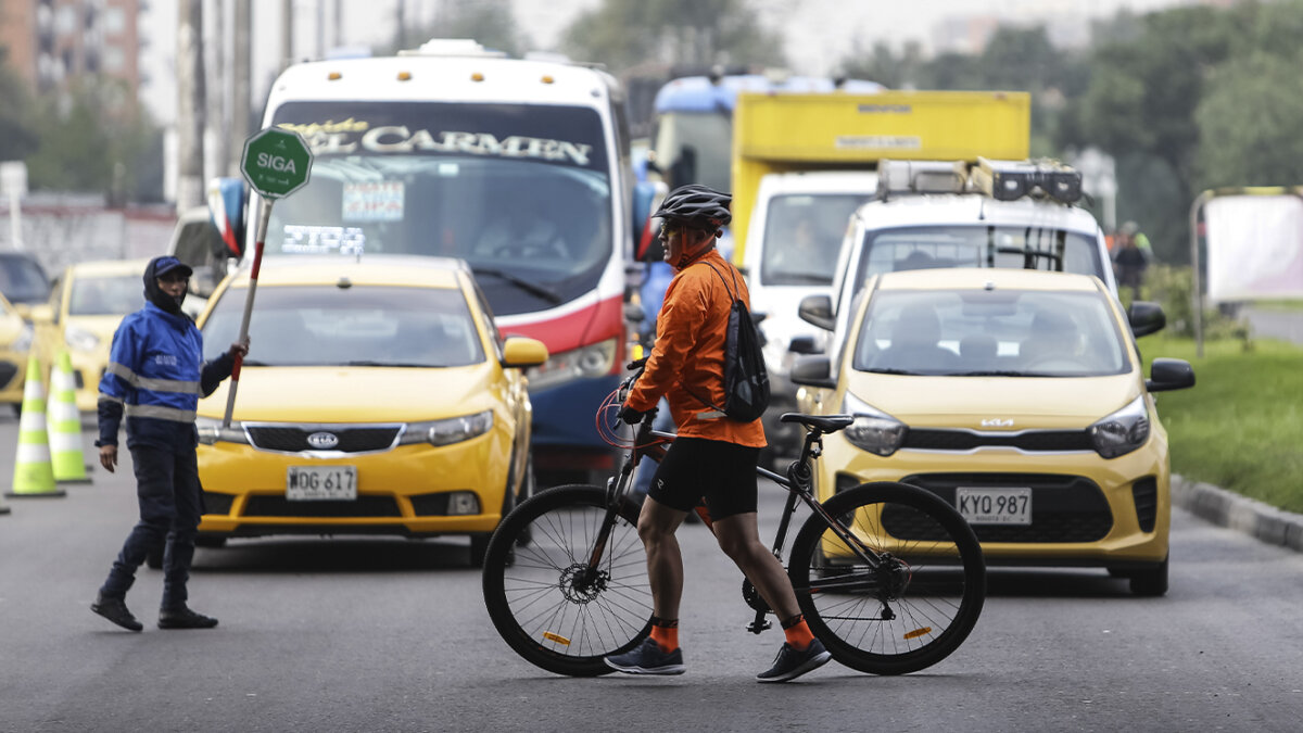 Conozca la fecha para el próximo día sin carro La secretaria de Movilidad de Bogotá, Deyanira Ávila, anunció que el próximo viernes 22 de septiembre se llevará a cabo una nueva jornada de día sin carro en la capital, esta medida fue tomada con el objetivo de reducir la contaminación e impulsar la movilidad sostenible en la ciudad.