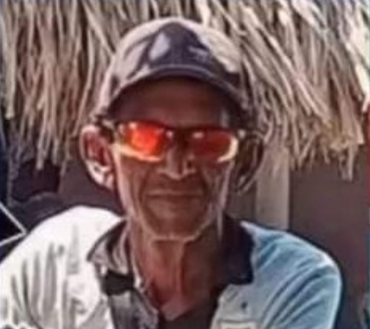 Atroz crimen frente a ojos de los turistas en playa de Tolú 2 Atroz crimen frente a ojos de los turistas en playa de Tolú El crimen se dio en una playa de Tolú, sucre, mientras algunos turistas presenciaban el atroz hecho. Se dice que los hechos fueron causados por un ajuste de cuentas, ya que la victima y el victimario estaban relacionados con el expendido de drogas.