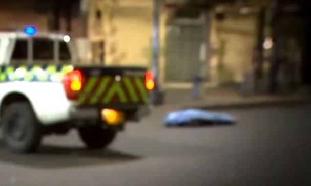 Hombre murió en plena vía tras recibir varios disparos en Los Mártires 1 Hombre murió en plena vía tras recibir varios disparos en Los Mártires