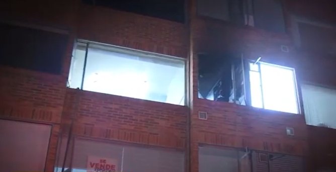 Pánico por incendios en Bogotá y Soacha La noche de este jueves se presentaron graves incendios en Bogotá y Soacha.