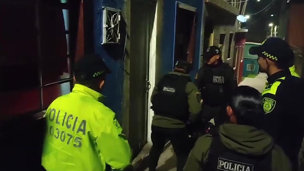 Cayeron 32 delincuentes dedicados a la venta de estupefacientes al sur de Bogotá 1 Cayeron 32 delincuentes dedicados a la venta de estupefacientes al sur de Bogotá