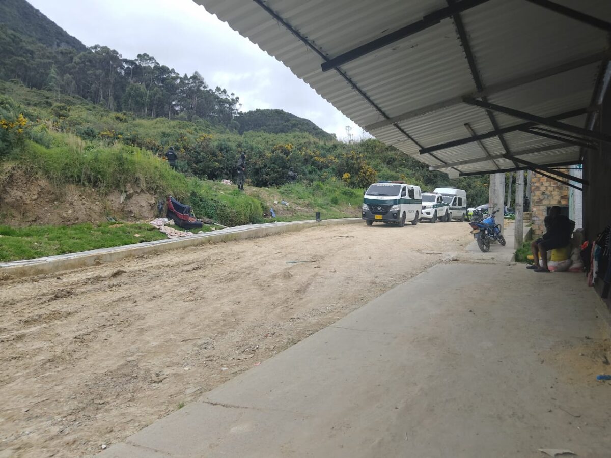 Macabro: Hallan embolsado el cuerpo de Luis Carlos en zona boscosa de San Cristóbal 1 Macabro: Hallan embolsado el cuerpo de Luis Carlos en zona boscosa de San Cristóbal Luego de 19 días desaparecido, el cuerpo de Luis Carlos fue hallado entre bolsas y enterrado en una zona boscosa de San Cristóbal.