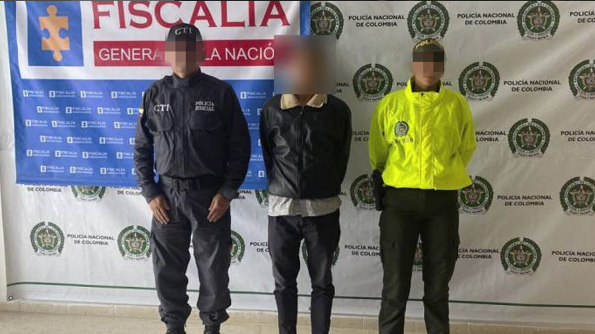¡Aberrante! Un joven habría abusado de su hermana con síndrome de Down Un joven de 16 años fue aprehendido por las autoridades por, presuntamente, haber abusado de su hermana menor que padece una discapacidad cognitiva.