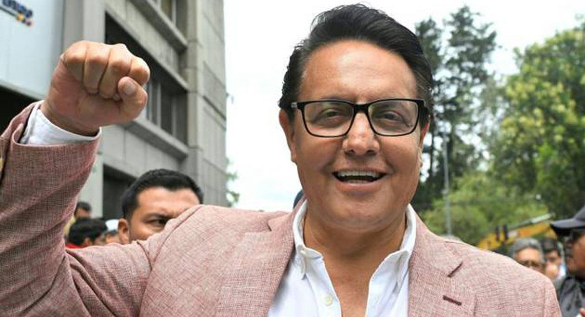 ¡Atención! Capturaron a seis colombianos por el asesinato de candidato presidencial de Ecuador 1 ¡Atención! Capturaron a seis colombianos por el asesinato de candidato presidencial de Ecuador La Policía de Ecuador confirmó en la tarde de este jueves que se llevó a cabo la captura de seis ciudadanos colombianos que están señalados de ser los presuntos responsables del asesinato del candidato presidencial Fernando Villavicencio, ocurrido el día de ayer en la ciudad de Quito.
