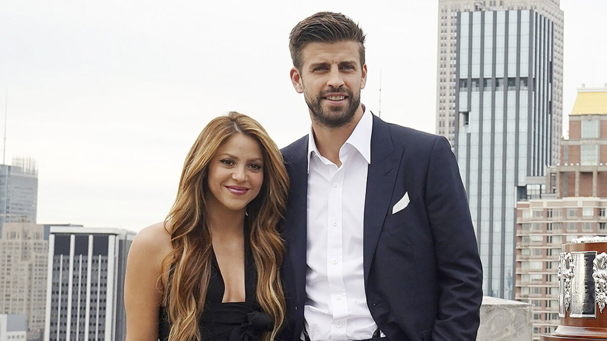 ¡Bomba! Shakira y Piqué se habrían 'reconciliado' La separación entre Shakira y Piqué fue un evento que causó bastante revuelo en las redes sociales, pues aunque en un principio intentaron mantener todo fuera de los reflectores, la prensa internacional poco a poco empezó a sacar detalles sobre el fin de su relación.