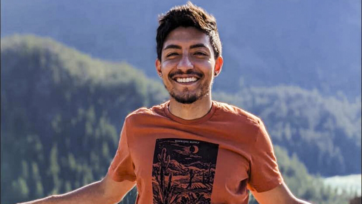 ¡Infame! Asesinaron al geólogo José Eduardo Pulido por robarle su bicicleta José Eduardo Pulido Mancera era un joven con un futuro prometedor que se vio apagado el pasado martes 25 de julio tras haber sido apuñalado por unos delincuentes por robarle su bicicleta cuando transitaba frente al centro comercial Calima, a la altura de la Carrera 30 con Calle 20.