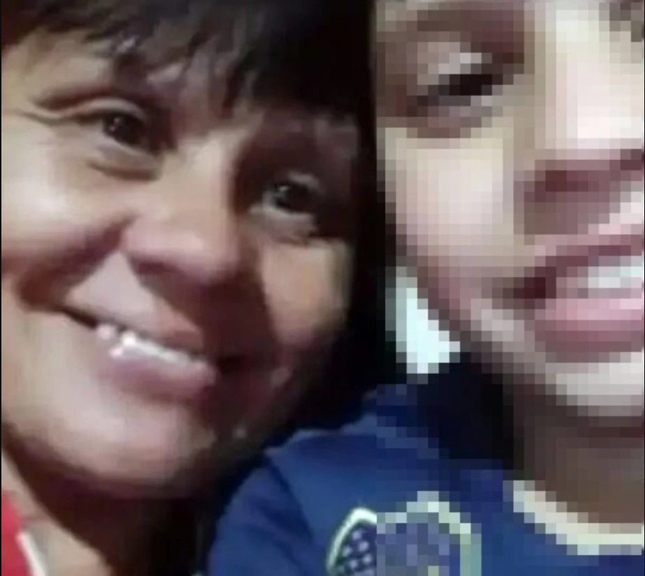¡Macabro! Hombre asesinó a su esposa e hijo y los escondió en una nevera 1 ¡Macabro! Hombre asesinó a su esposa e hijo y los escondió en una nevera Marcelo Fabián Ene, de 42 años, cometió un escalofriante crimen de que conmocionó a sus vecinos, pues asesinó a su esposa, María Sandra Aguer y su hijo Thiago Contreras, luego de haberles quitado la vida, ocultó los cuerpos en el interior de una nevera.