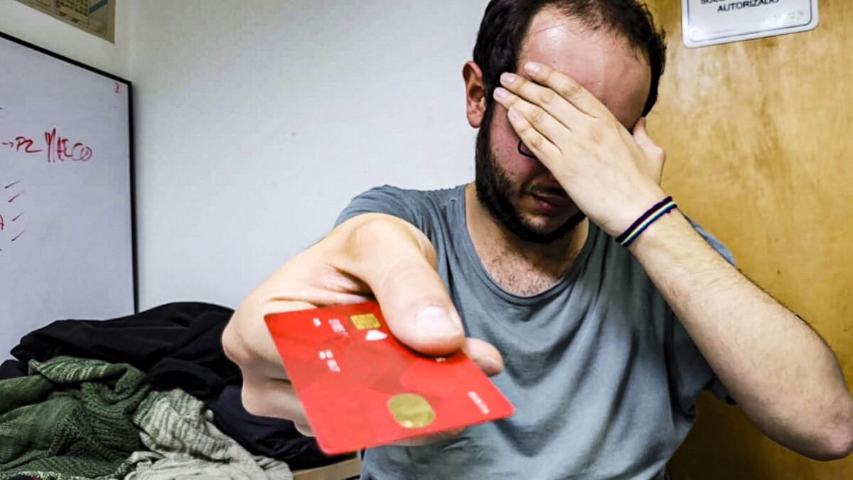 ¡Que no le pase! Estos son los errores más frecuentes al usar una tarjeta de crédito Son más comunes de lo que se creen los errores que se cometen al momento de utilizar una tarjeta de crédito, por eso Q'HUBO le trae una serie de recomendaciones para que no sufra a final de mes con las llegada del extracto.